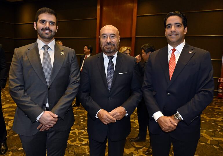 Ali Al-kubaisi, encargado de negocios de la Embajada de Qatar, Pierre Christian Soccoja, embajador de Francia y Julio Castaños, embajador de República Dominicana.