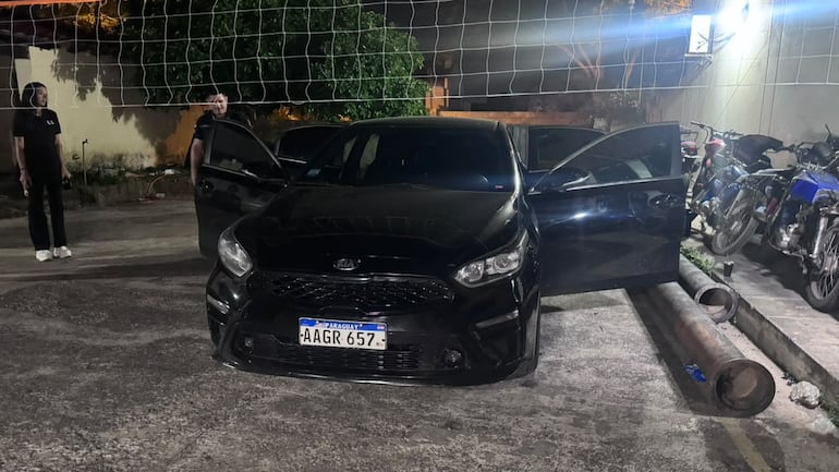 El vehículo en el que se desplazaban los detenidos.