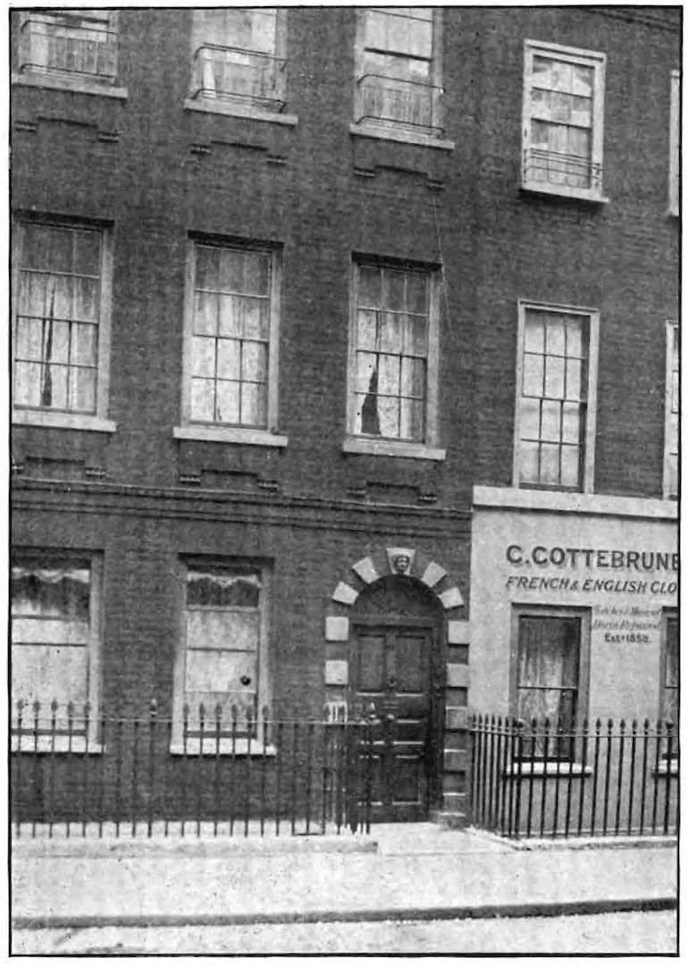 El número 28 de Dean Street, en el Soho londinense, donde Marx y su familia vivieron gran parte de la década de 1850.