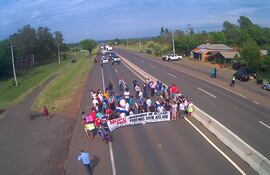 El bloqueo de la ruta tuvo una duración e 15 minutos cada lado y se extendió hasta las 10 horas de esta mañana.