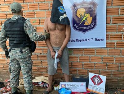 Allanan presunta boca de humo, detienen a un hombre e incautan un arma de fuego en Encarnación.