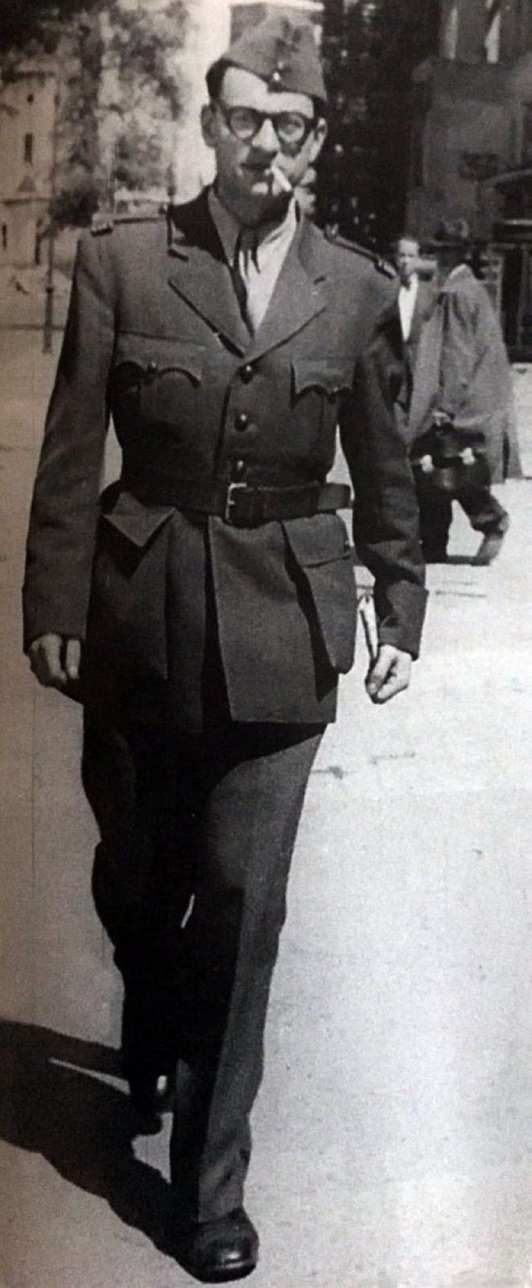 Edgar Morin en 1945, en la Kurfürstendamm, Berlín.