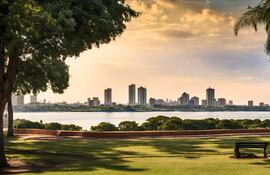 La venta de un terreno de propiedad del municipio, ubicado en el distrito de San Roque sobre la Costanera, cuenta catastral N° 12-0308-10 (parte), fue aprobado hoy en la Junta Muncipal asucena.