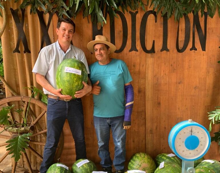 La sandía más pesada tuvo 23 kg en la Fiesta Nacional de la Sandía de Paso Güembé