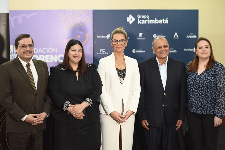 Enrique Alfonso, María Victoria Sosa, Virginia Tola, Francisco Cazal y Pacita Diez Pérez.