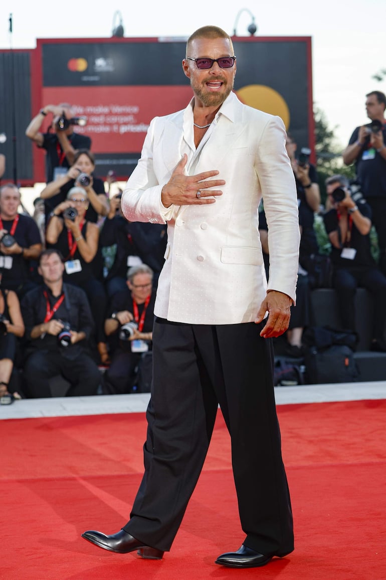 ¡Elegantísimo! Ricky Martin en la red carpet del Venice Film Festival in Venice en Italia. (EFE/EPA/FABIO FRUSTACI)
