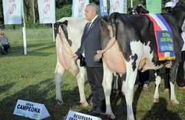 Como es tradicional, también se desarrollará el remate de ganados dando oportunidad para adquirir la mejor genética.