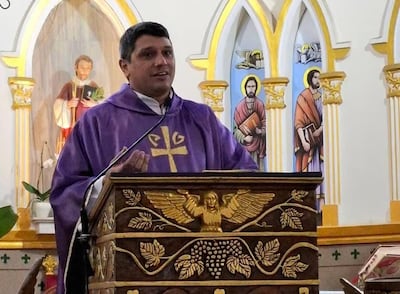 El presbítero, Pedro Celestino Brítez, reflexionó sobre el encuentro de los jóvenes frente a la Catedral de San Lorenzo.