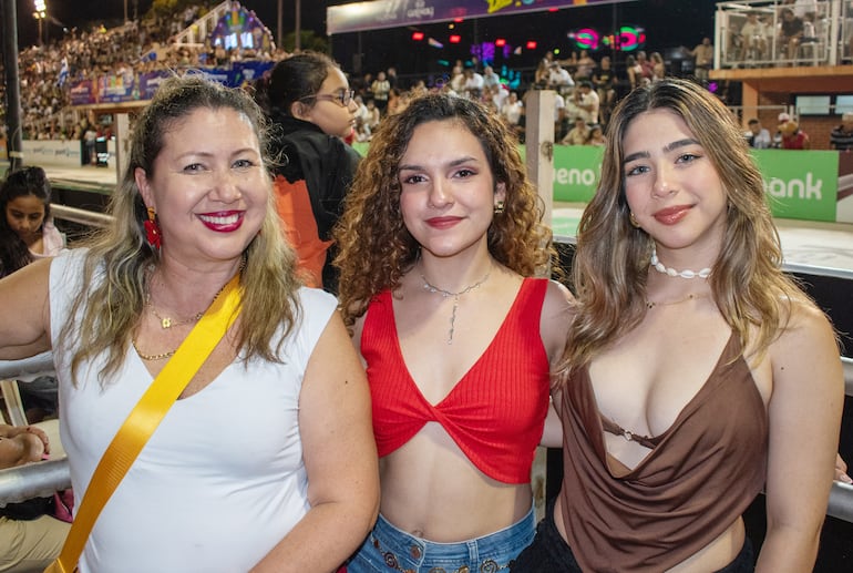 Rossana Luraghi, Alejandra Chávez y Amira Streber.