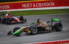 El monoplaza #20 del AIX Racing, que estuvo al mando del piloto Joshua Duerksen, durante una de las carreras del 2025 que se va.