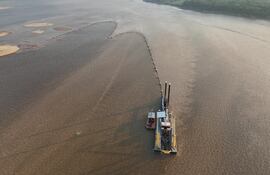 Gremios sojeros insisten en mantener la navegabilidad de ambos ríos.