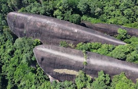 Hin Sam Wan, la impresionante roca de las tres ballenas en Tailandia.