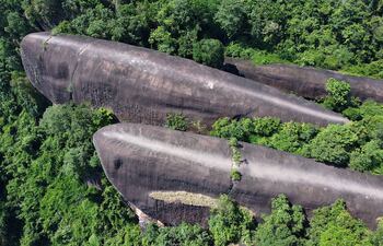 Hin Sam Wan, la impresionante roca de las tres ballenas en Tailandia.
