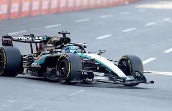 George Russell, piloto de Mercedes, durante el GP de Azerbaiyán en el trazado callejero de Bakú.
