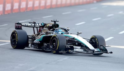 George Russell, piloto de Mercedes, durante el GP de Azerbaiyán en el trazado callejero de Bakú.