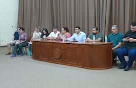 Docentes universitarios de la Universidad Nacional de Asunción (UNA) resolvieron en asamblea realizar un paro de actividades.