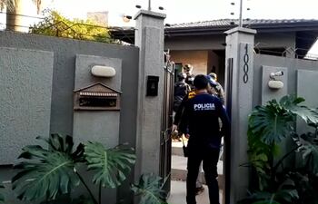 Vivienda de Lalo Gomes, donde hoy se realizó la pericia en el marco de la investigación de la muerte del diputado colorado.