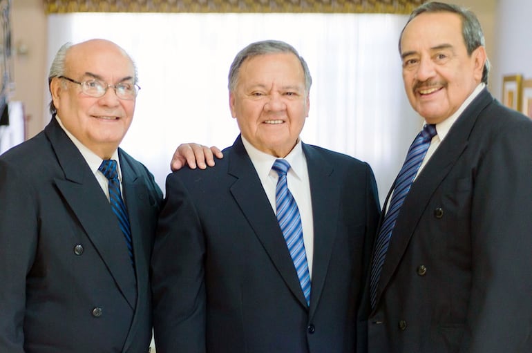 Rigoberto Arévalo y su trío de siempre, con folclore y romance, formarán parte de esta primera emisión de “Música Viva”.