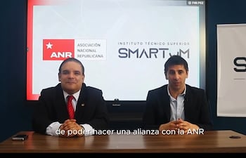 Enrique López y José "Mingo" Salcedo, este último director de Smartum