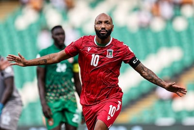 Emilio Nsue López (34 años), futbolista hispano-ecuatoguineano. Con cinco goles lidera la tabla de artilleros de la competencia.