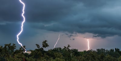 Imagen de lluvia y tormentas eléctricas.