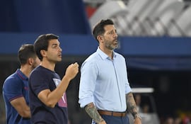 El uruguayo, Jorge Rodrigo Bava (44 años), entrenador de Cerro Porteño.