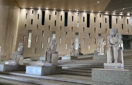 El Gran Museo Egipcio (GEM) de El Cairo albergará el tesoro completo de Tutankamon, un grandioso edificio situado en la meseta de Guiza.