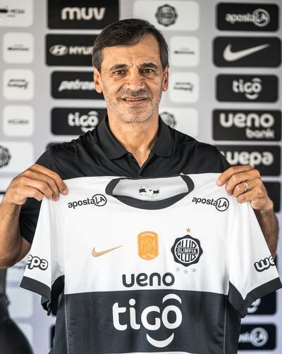 Fabián Daniel Bustos, nuevo director técnico de Olimpia, nació en la ciudad argentina de Córdoba el 28 de marzo de 1969.