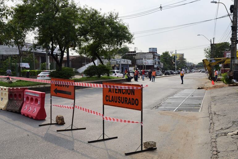 Obras sobre Eusebio Ayala, una de las encaradas por la administración de Óscar "Nenecho" Rodríguez (ANR- cartista)