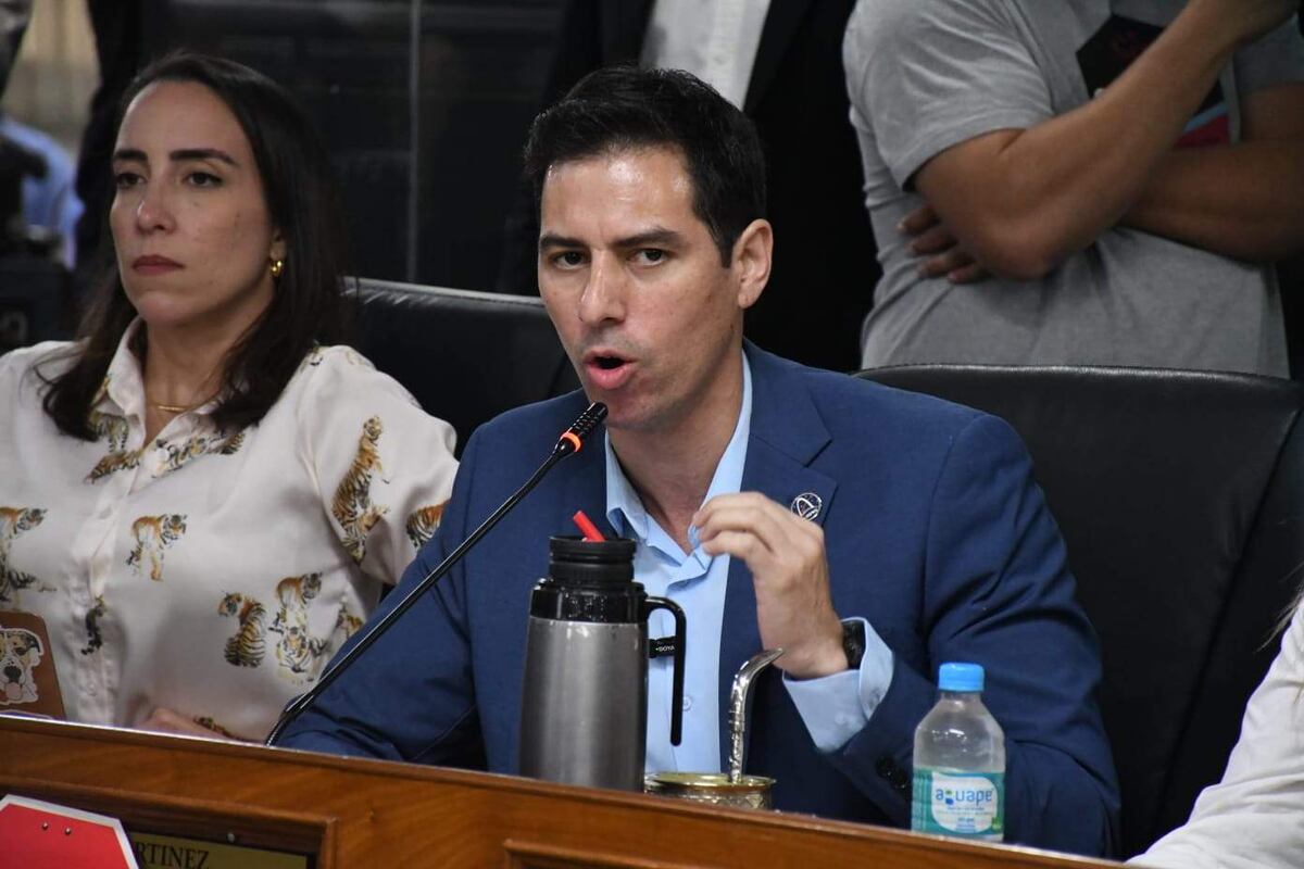 Grau denuncia maniobra electoral con el contrato colectivo en Municipalidad de Asunción