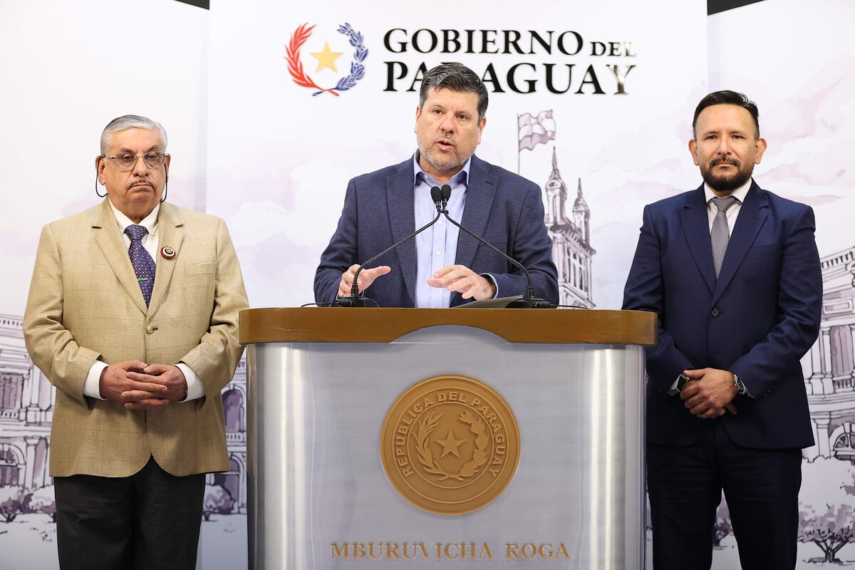 Cambio en Salud en medio de crisis con médicos: ¿cuál es el plan de Fretes?