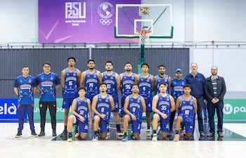 Plantel del Deportivo Amambay que está cumpliendo su mejor campaña en la Liga Nacional de Básquetbol, metiéndose entre los cuatro mejores del Clausura.