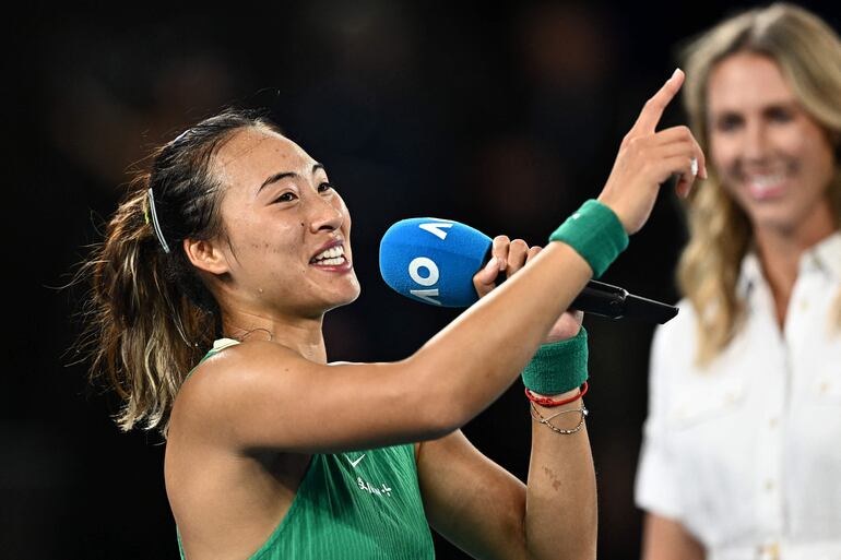 La china Zheng Qinwen intentará dar la sorpresa en su primera final “grande”.