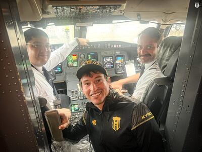 Fernando Fernández, jugador de Guaraní, previo al vuelo de la delegación con destino a Montevideo para el debut en la Copa Sudamericana 2025.