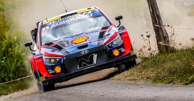 El piloto estonio de Hyundai, Ott Tänak, pasó a liderar ayer el Rally Ypres, en Bélgica.