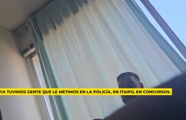 El que sería Luis Miguel Duarte Bogado, ahora detenido, ofreciendo cargos públicos a cambio de dinero.