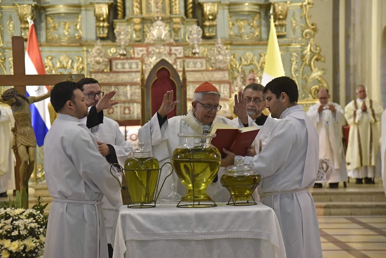 Misa Crismal 2026: Cardenal Martínez fustiga la “indiferencia criminal” ante el hambre y el derroche en Paraguay