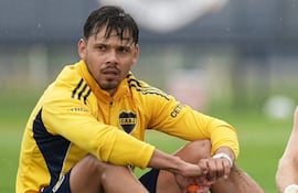 El delantero paraguayo Ángel Rodrigo Romero Villamayor (33 años), en la sesión de entrenamiento de su nuevo club, Boca Juniors de Argentina.