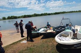 Un trágico naufragio ocurrido en aguas del río Paraná, a la altura del kilómetro 1306, margen derecha, en la zona conocida como Isla Hovy, jurisdicción de Cerrito, dejó como saldo cuatro personas fallecidas.