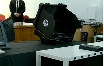 Foto de archivo de una máquina de votación.