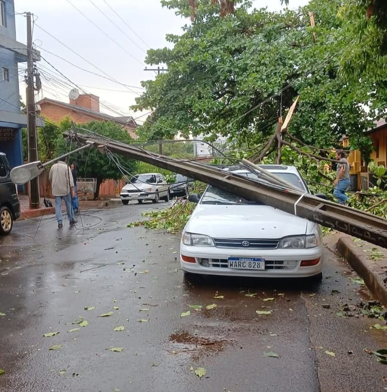 Intenso temporal genera afectaciones en Itapúa