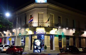 Farmacias Catedral, en Palma e Independencia Nacional.