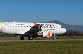 Un Airbus A319 de la compañía Volotea en la pista del aeropuerto internacional de Bérgamo, Milán, en Italia (foto ilustrativa).