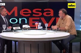 El exministro de Hacienda y expresidente del IPS, Benigno López, en el programa Mesa con EVP.