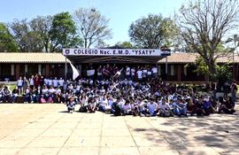 Alumnos del Colegio Ysaty. Archivo.