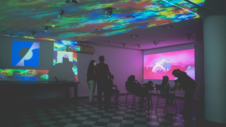 Fotografías que ilustran a ediciones anteriores del EXPYLAB