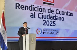 El titular de la ANDE, Ing. Félix Sosa, durante la rendición de cuentas al ciudadano.