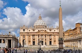 Obelisco en la plaza de San Pedro, en el Vaticano.