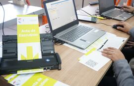 Finalizó ayer el cómputo provisorio de las actas de voto de paraguayos en el extranjero.