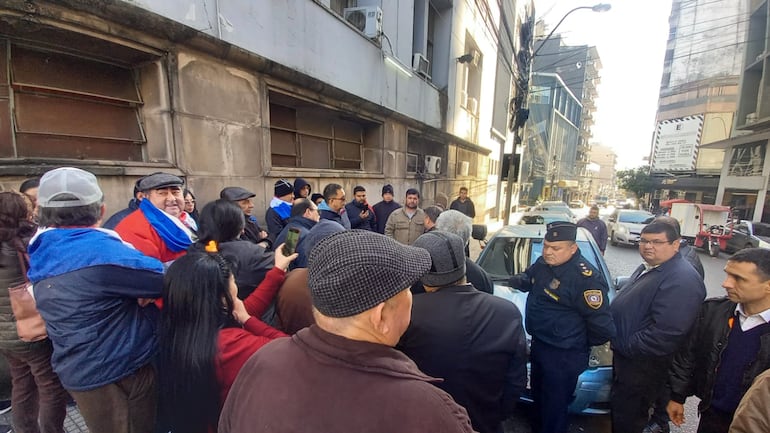 /pf/resources/images/abc-placeholder.png?d=2393